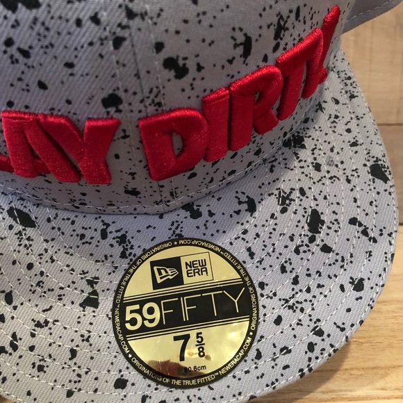 Undefeated New Era “Play Dirty” fitted - Picture 8 of 8